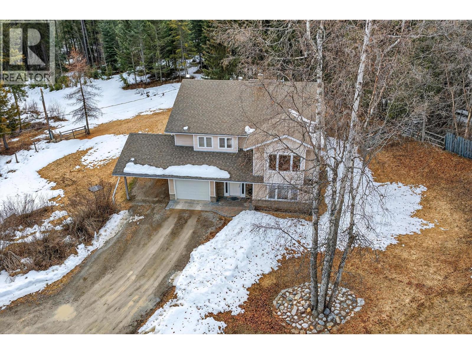  656 Lafontaine Road East, Golden