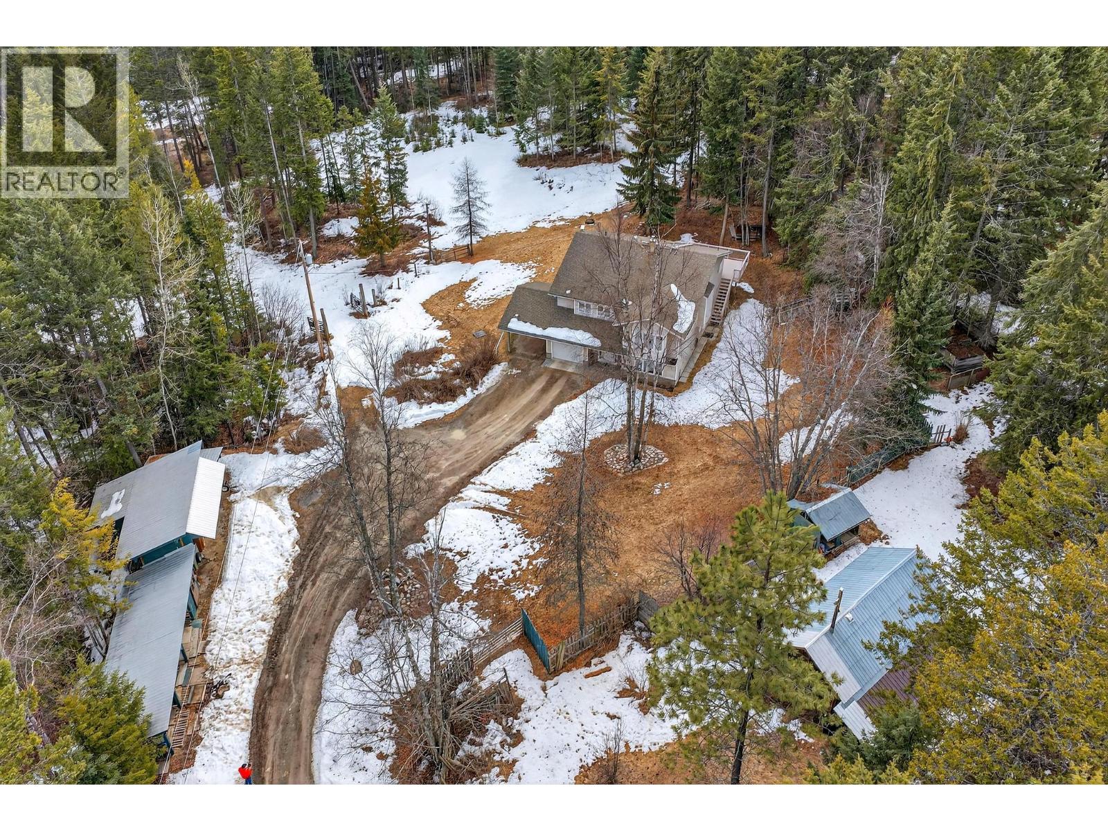  656 Lafontaine Road East, Golden