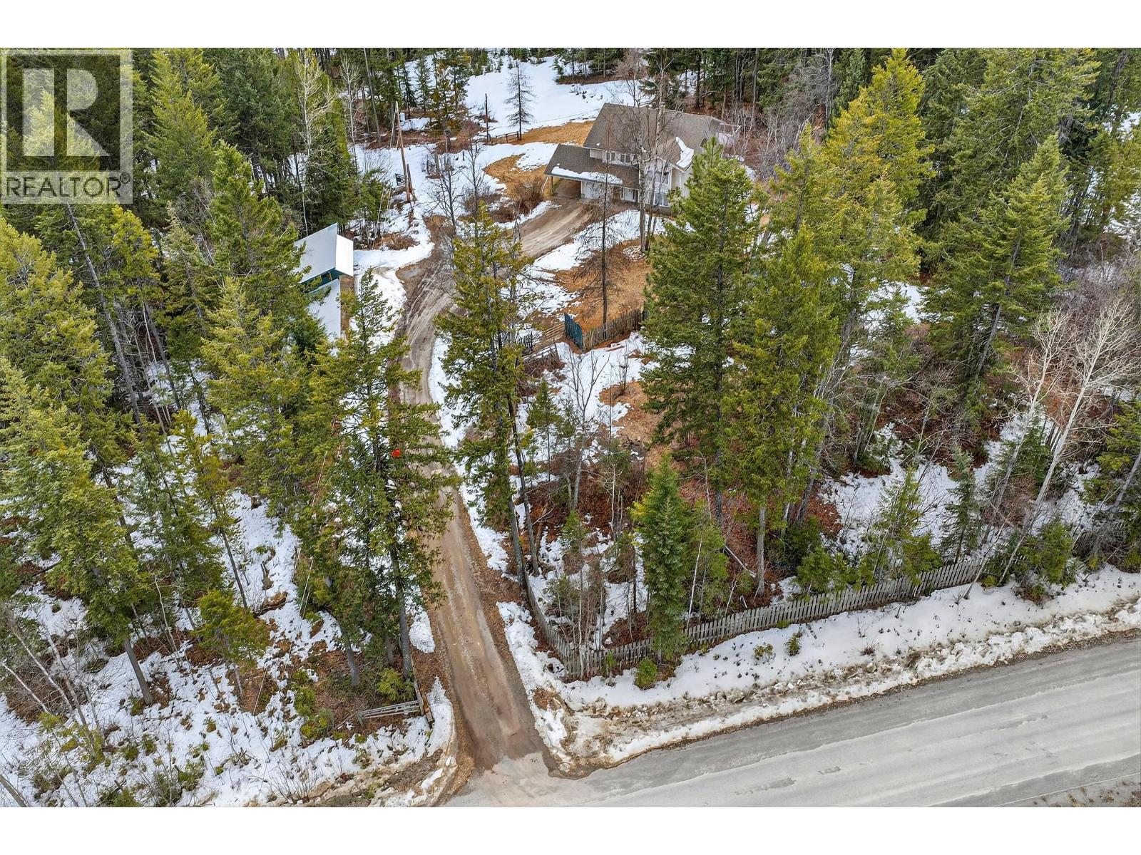  656 Lafontaine Road East, Golden