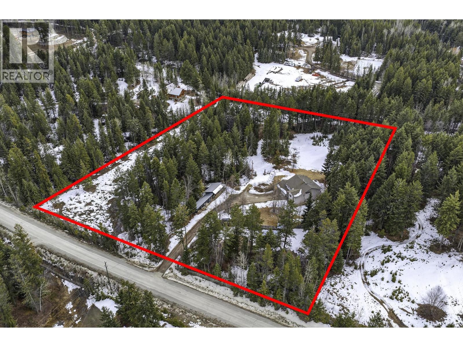  656 Lafontaine Road East, Golden