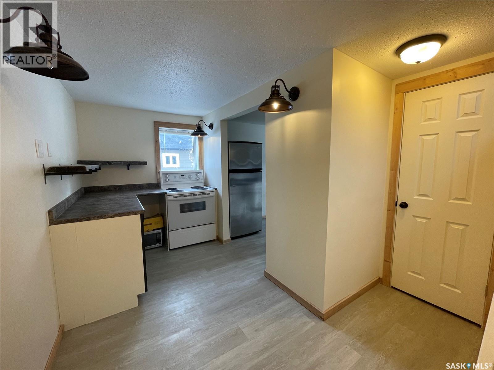 608 Whyte STREET - photo 4