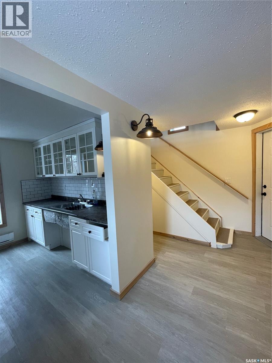 608 Whyte STREET - photo 2