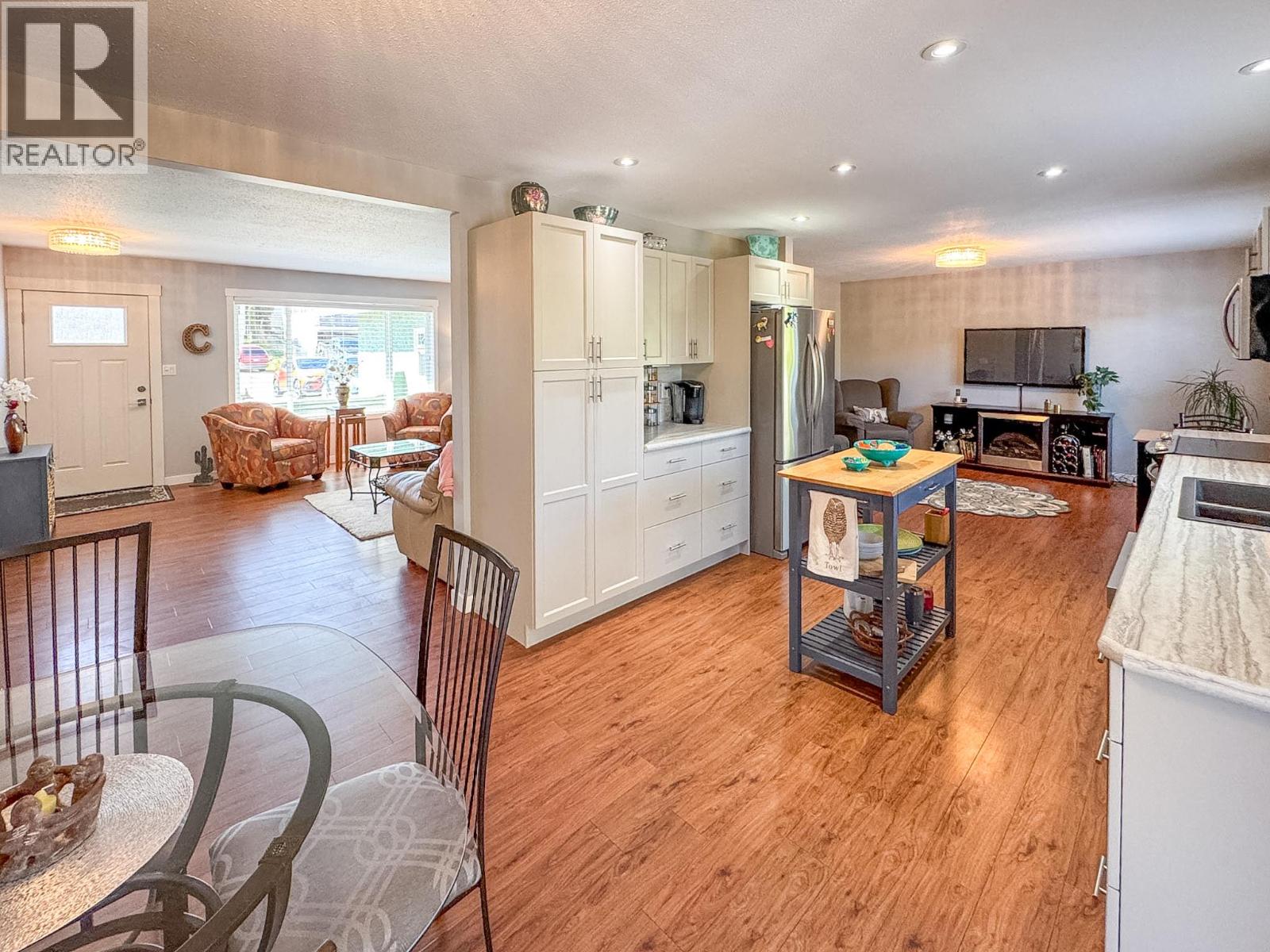 9 Santa Rosa Place, Osoyoos