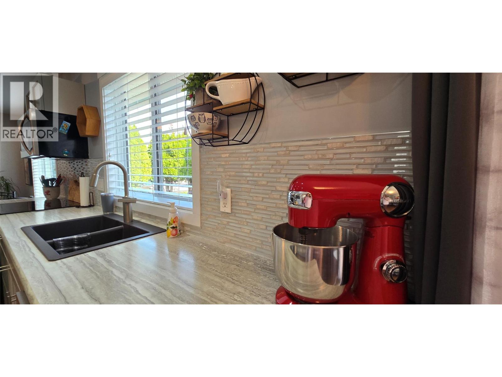 9 Santa Rosa Place, Osoyoos