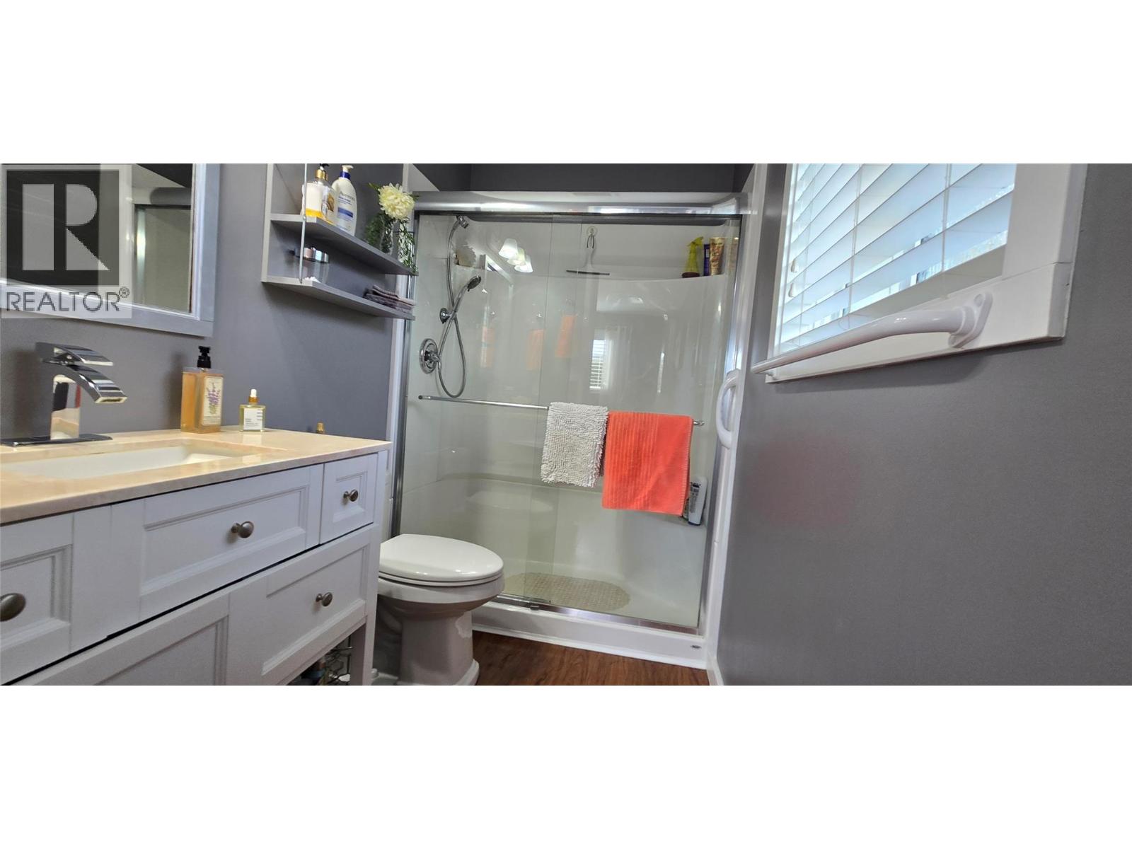 9 Santa Rosa Place, Osoyoos