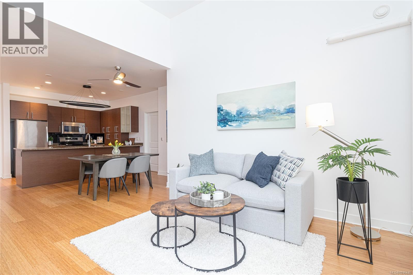 405 4394 West Saanich Rd, Saanich