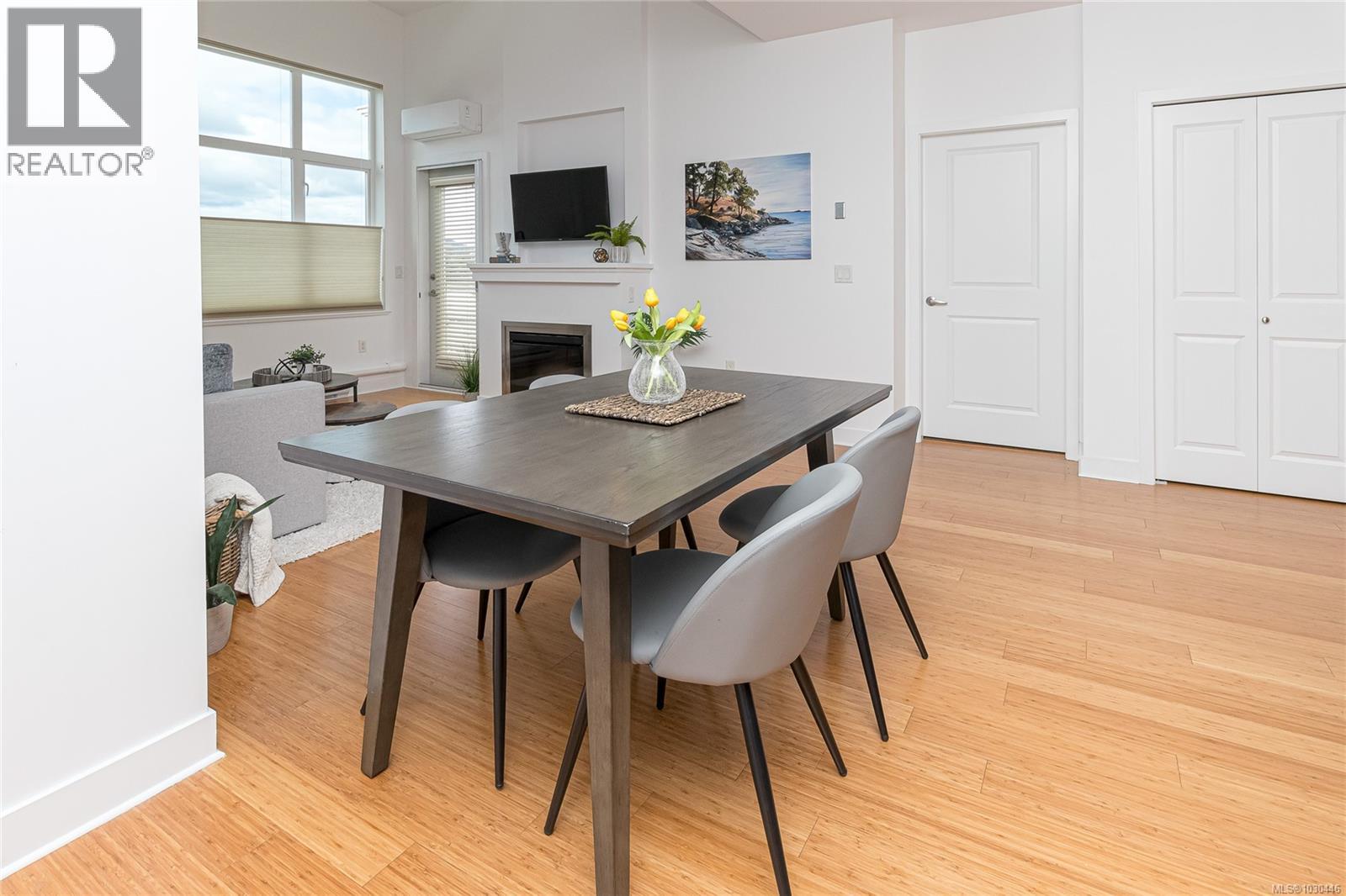 405 4394 West Saanich Rd, Saanich