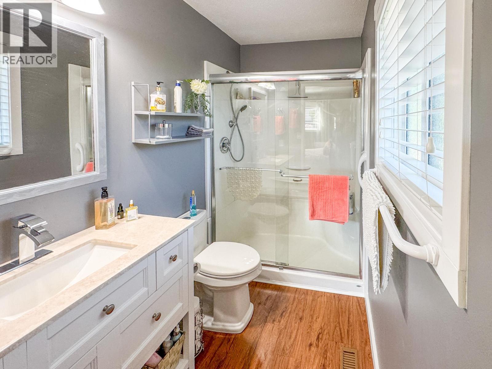 9 Santa Rosa Place, Osoyoos