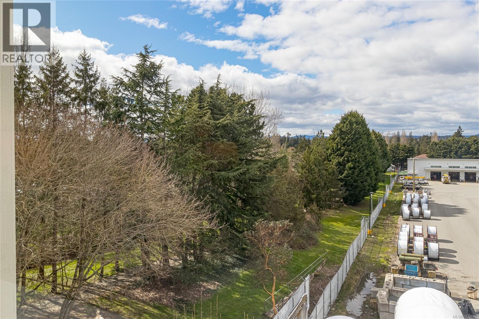 405 4394 West Saanich Rd, Saanich