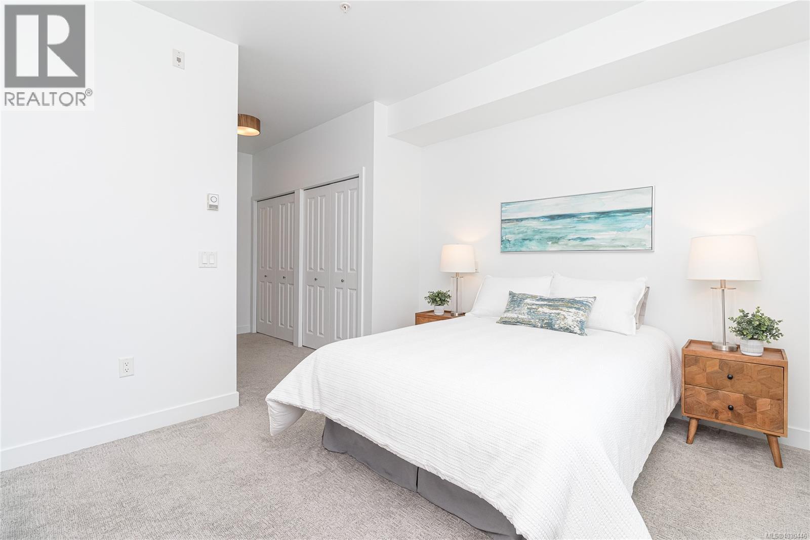 405 4394 West Saanich Rd, Saanich