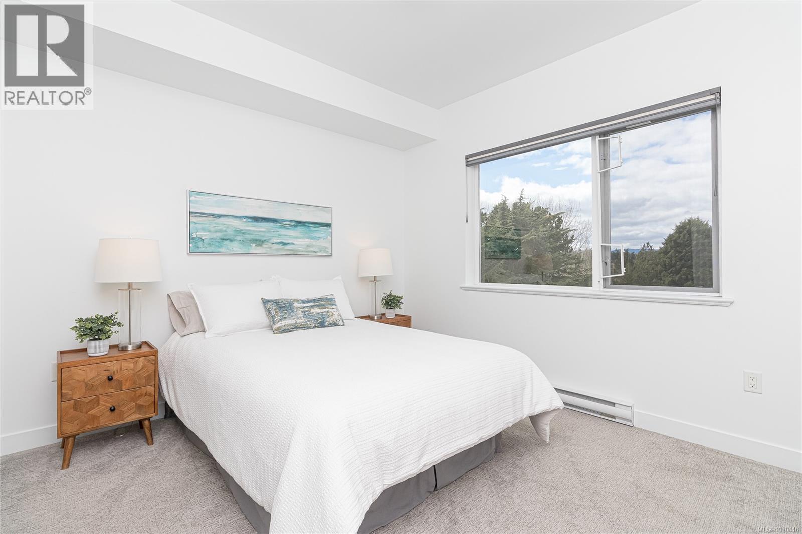 405 4394 West Saanich Rd, Saanich