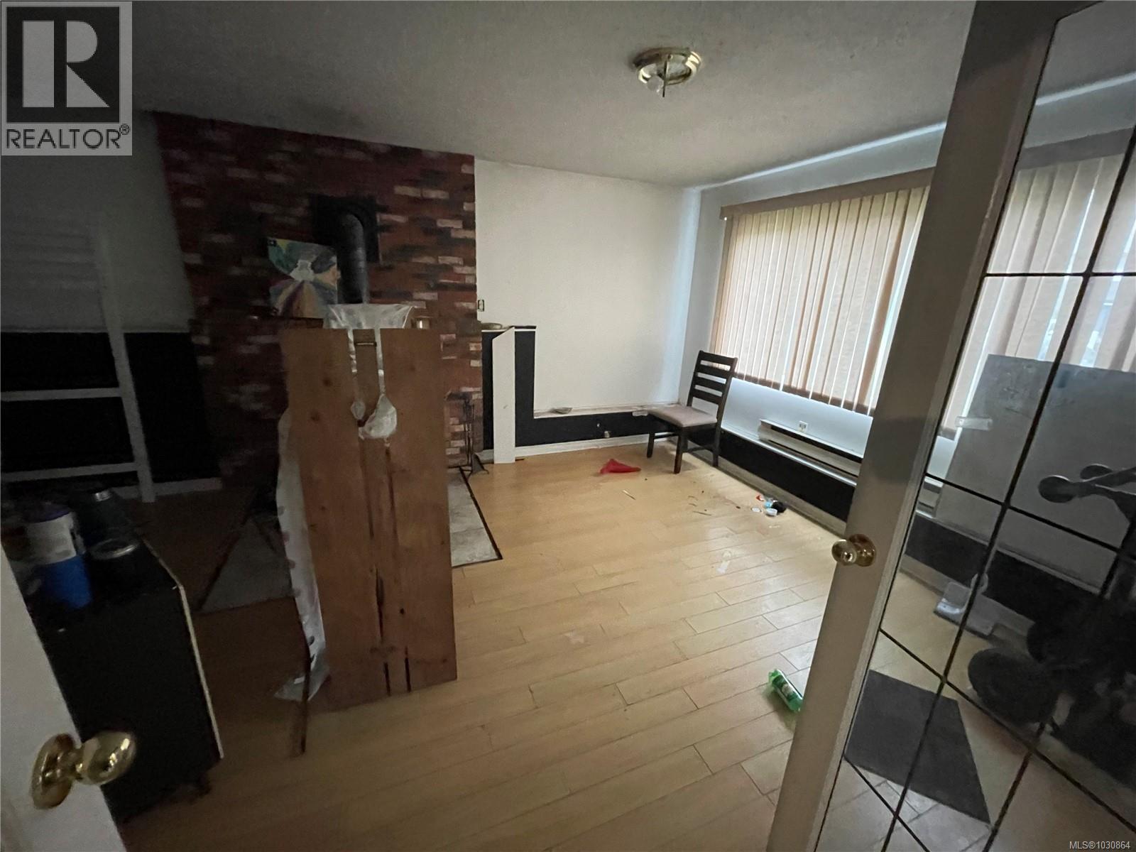 9542 Scott St, Port Hardy