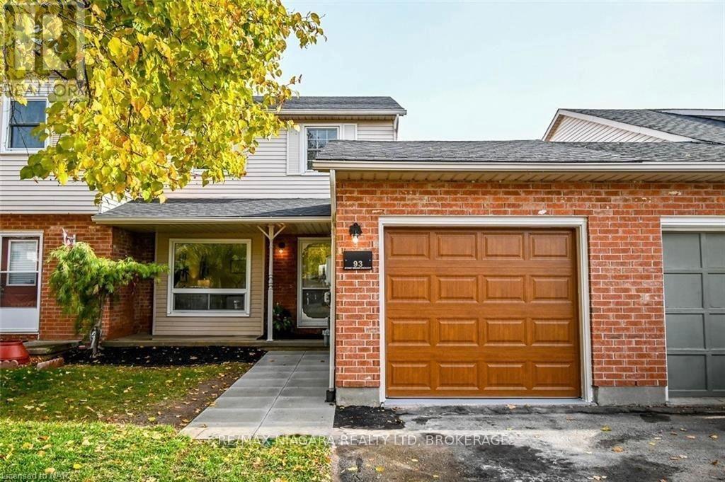 93 STONEY BROOK CRESCENT