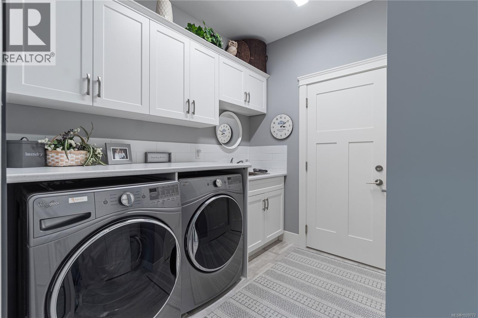 9649 Askew Creek Dr, Chemainus