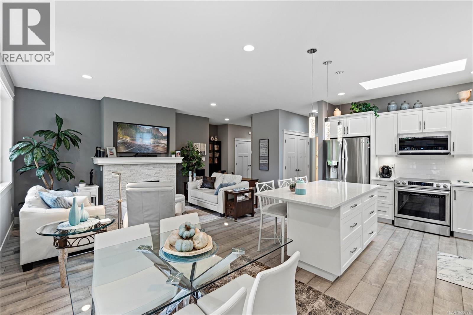 9649 Askew Creek Dr, Chemainus