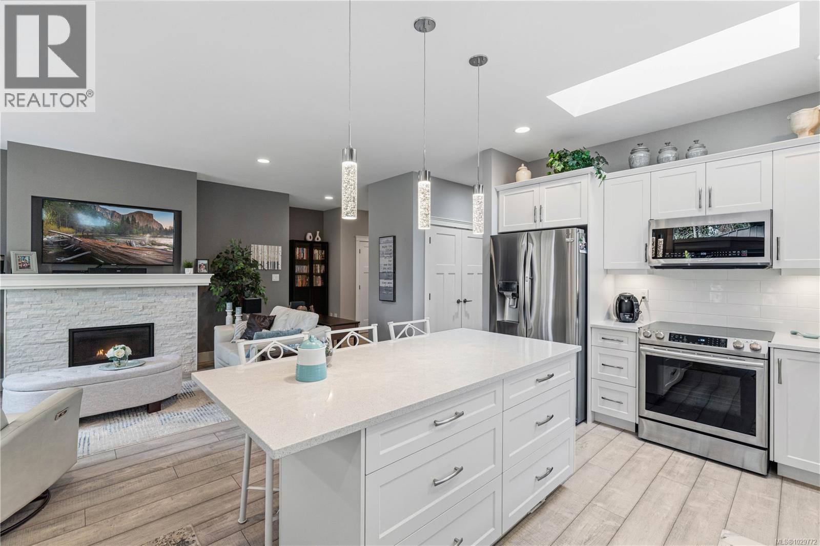 9649 Askew Creek Dr, Chemainus