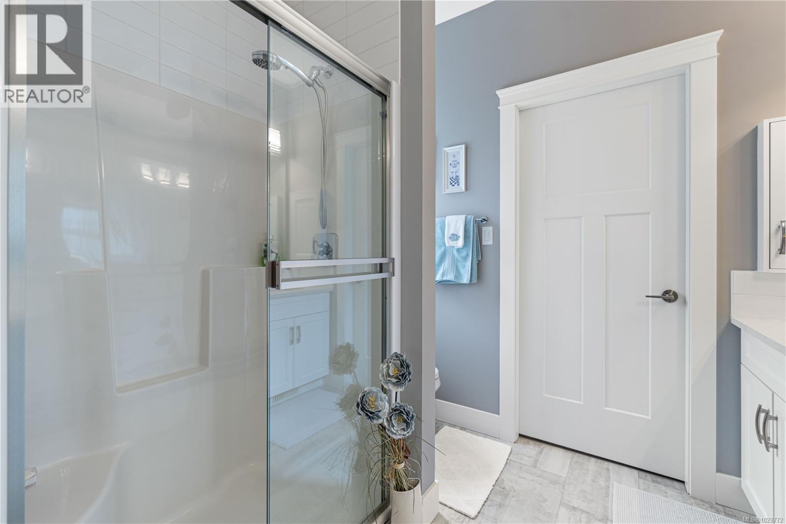 9649 Askew Creek Dr, Chemainus