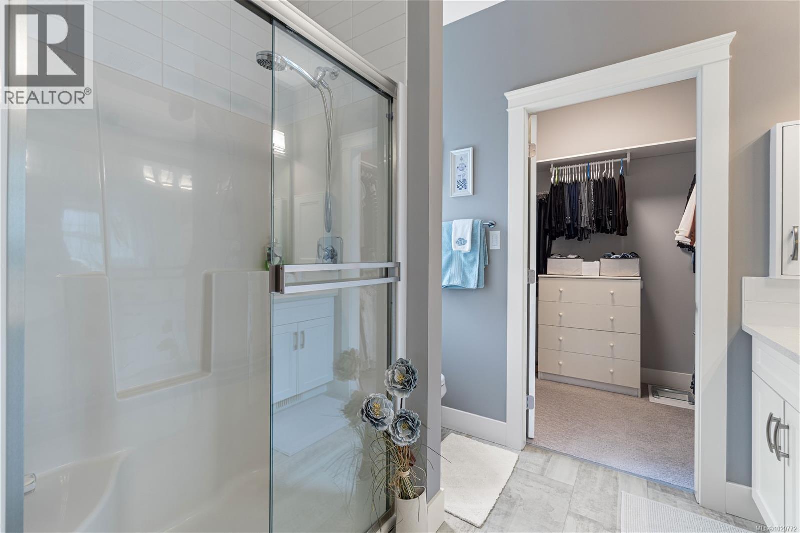 9649 Askew Creek Dr, Chemainus