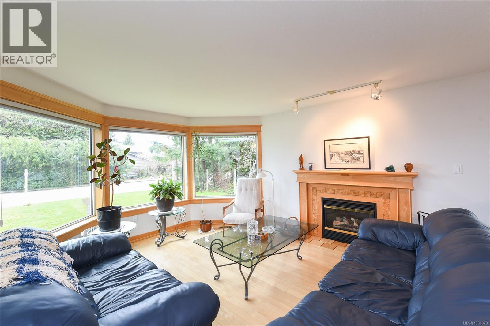 555 HAIDA ST - 9