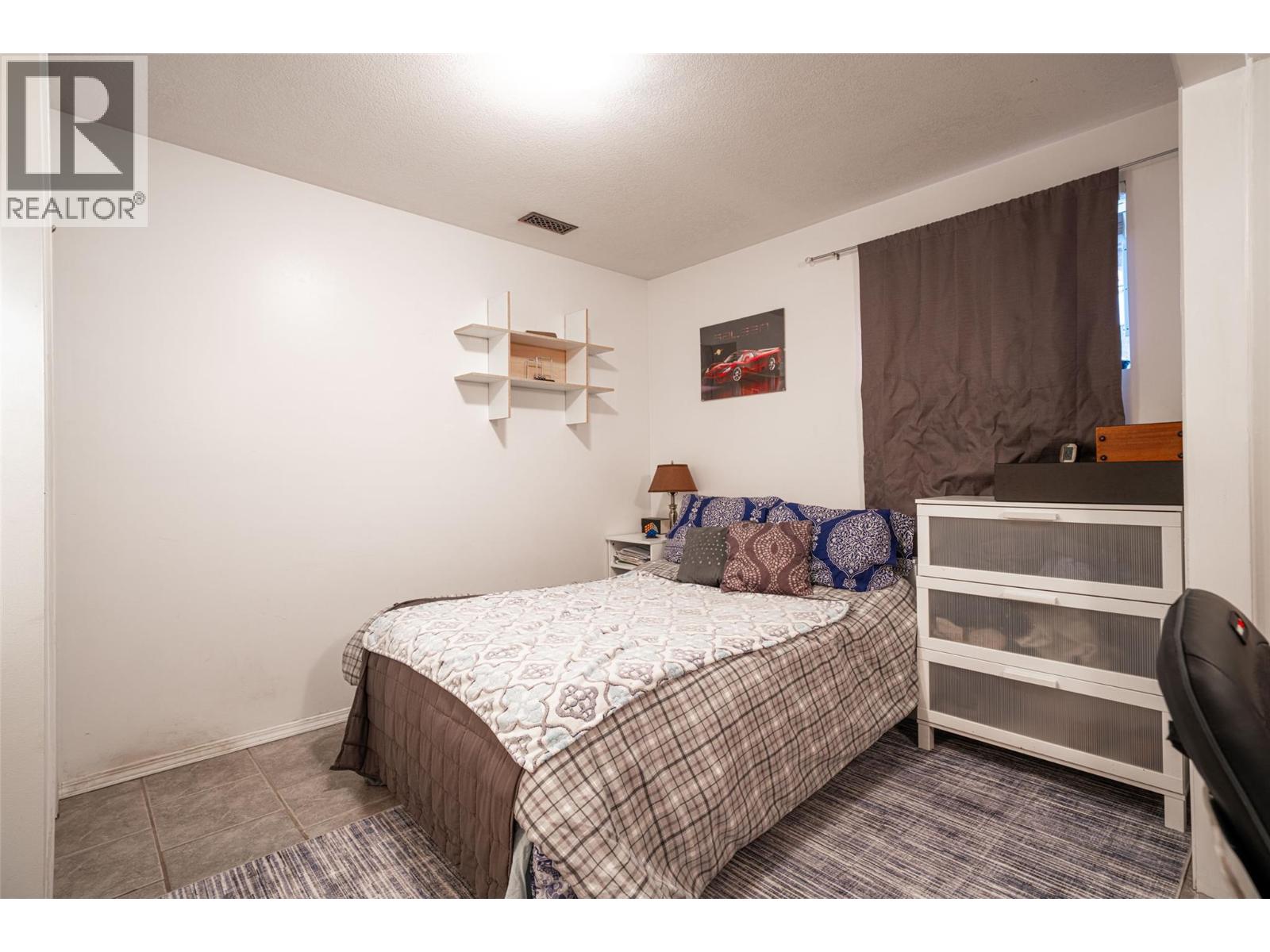 6815 Cameo Drive N, Vernon