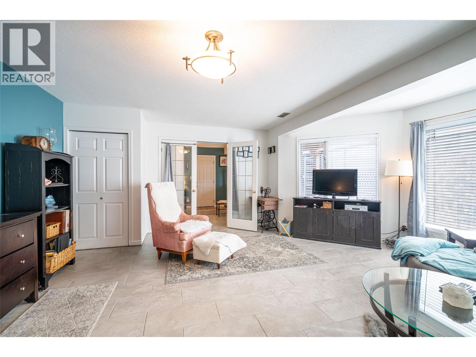 6815 Cameo Drive N, Vernon