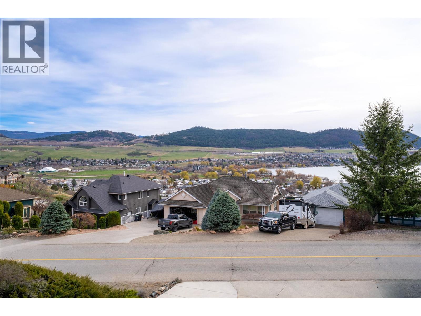 6815 Cameo Drive N, Vernon