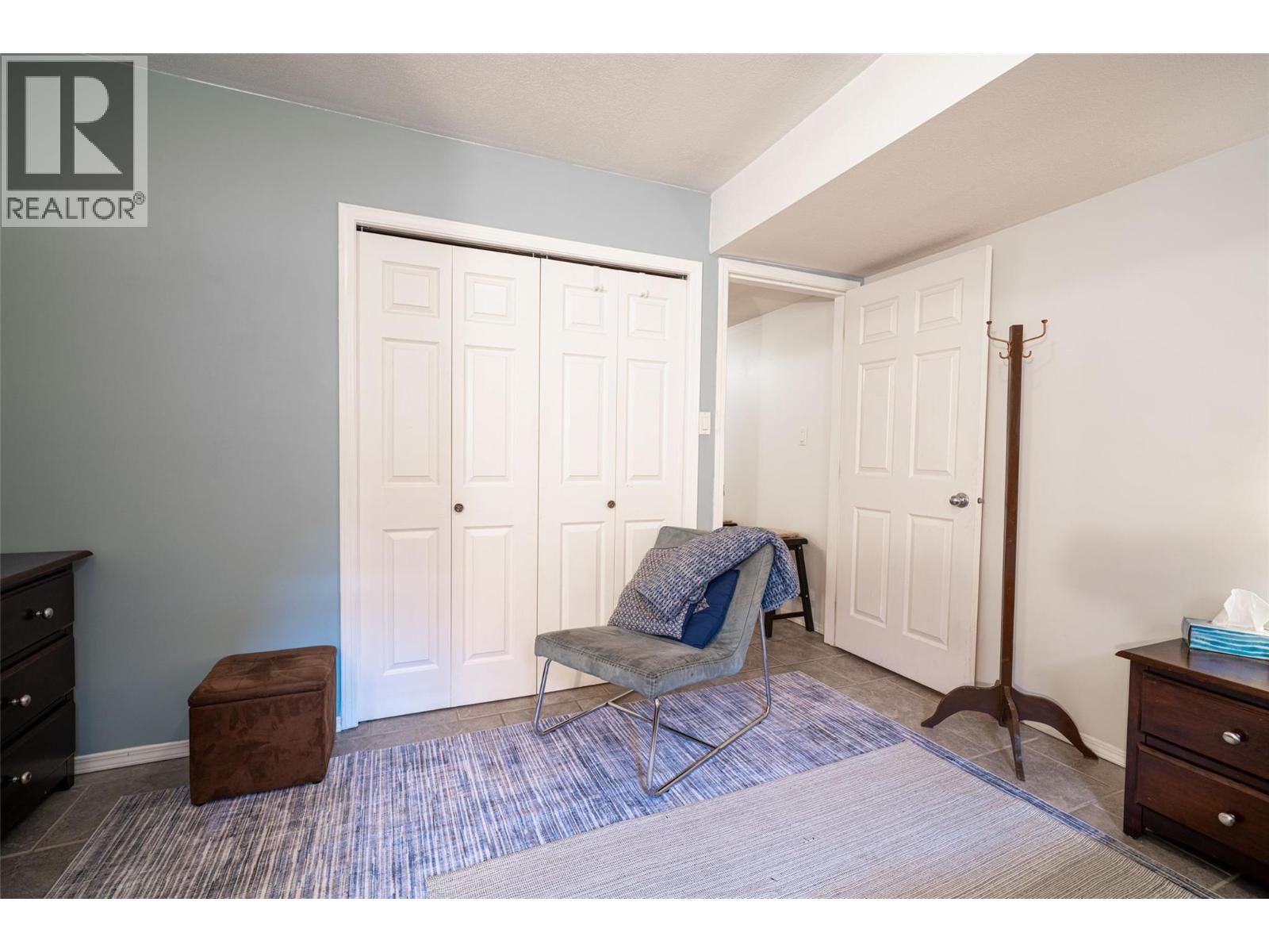 6815 Cameo Drive N, Vernon