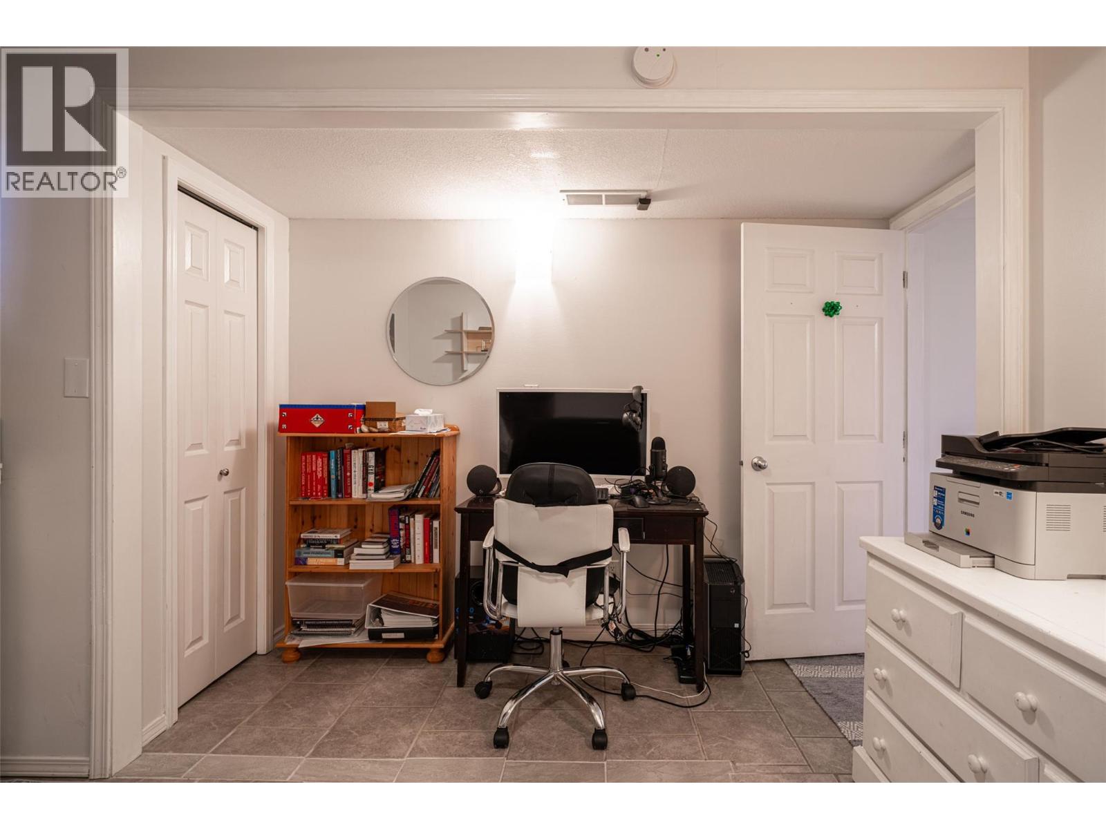 6815 Cameo Drive N, Vernon