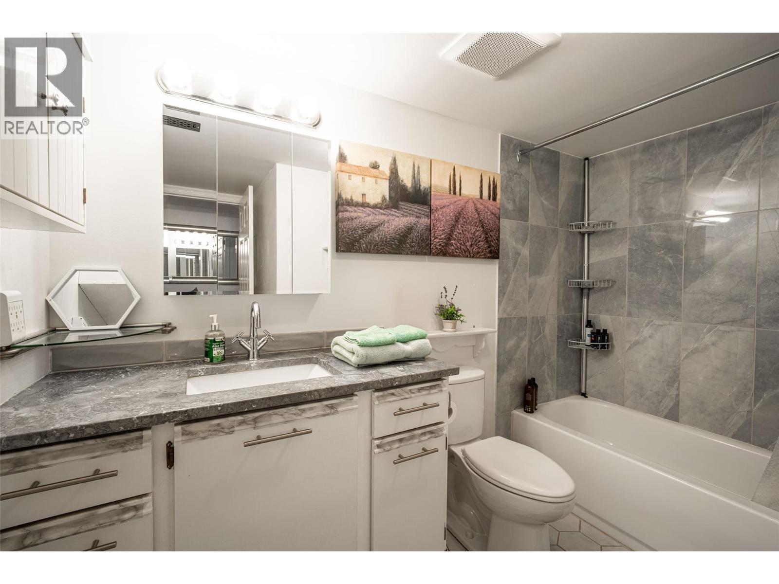 6815 Cameo Drive N, Vernon