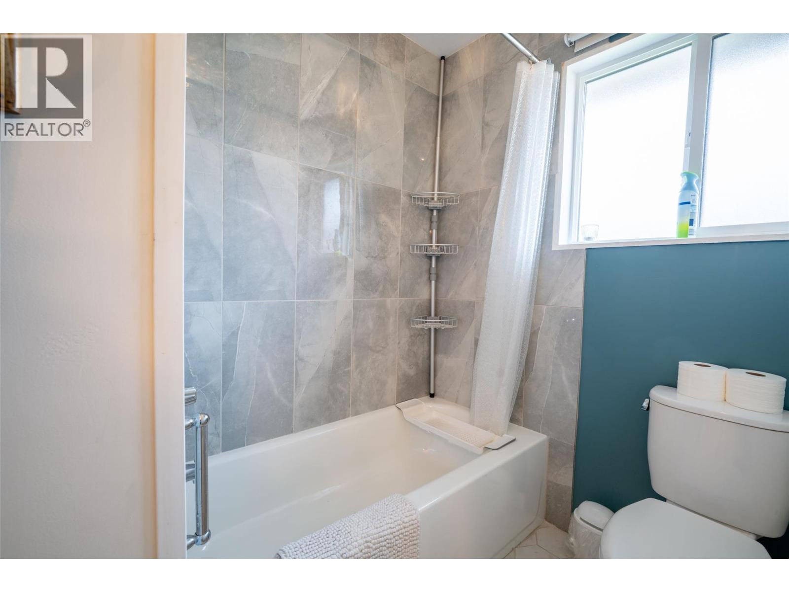 6815 Cameo Drive N, Vernon