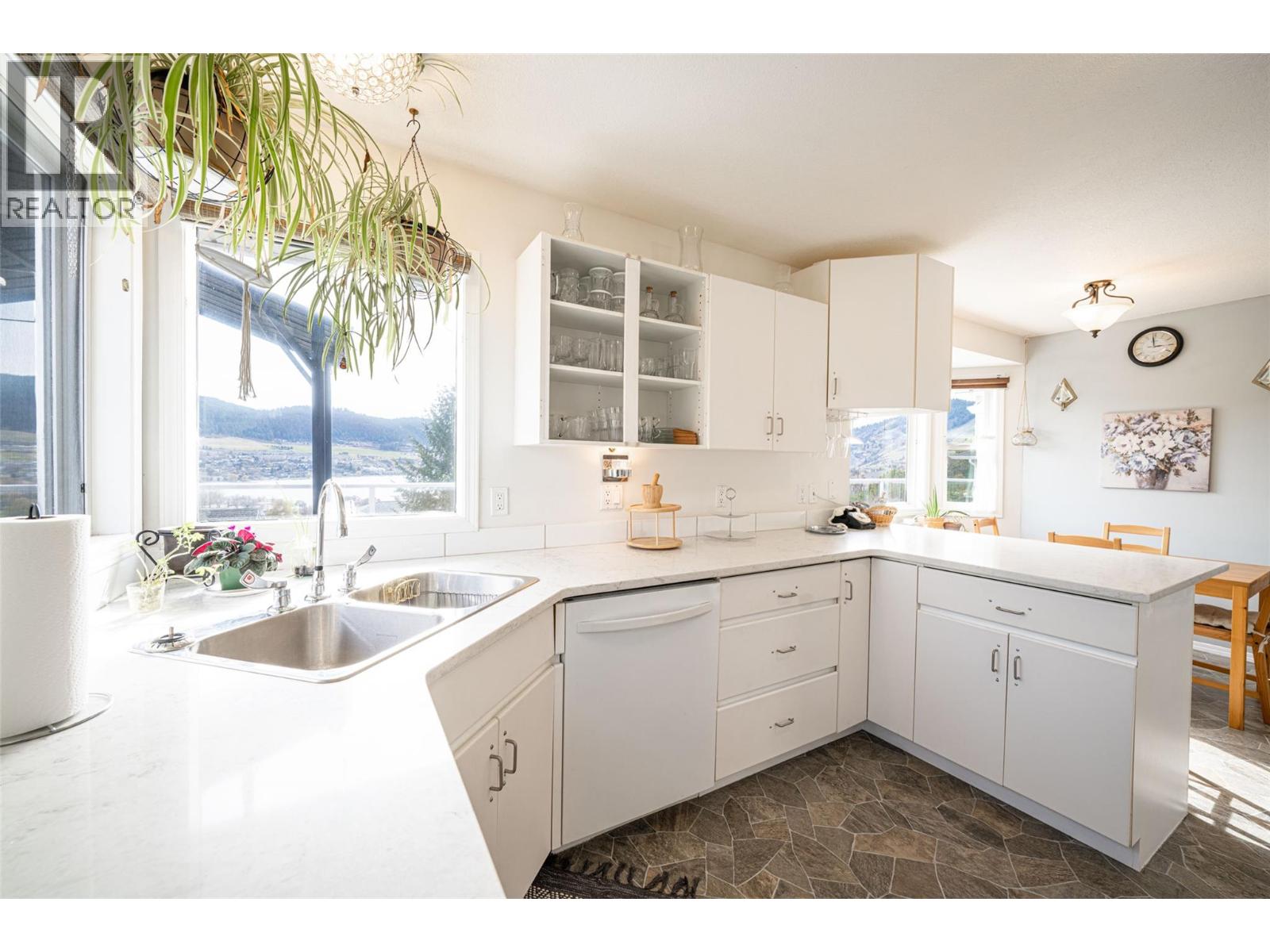 6815 Cameo Drive N, Vernon