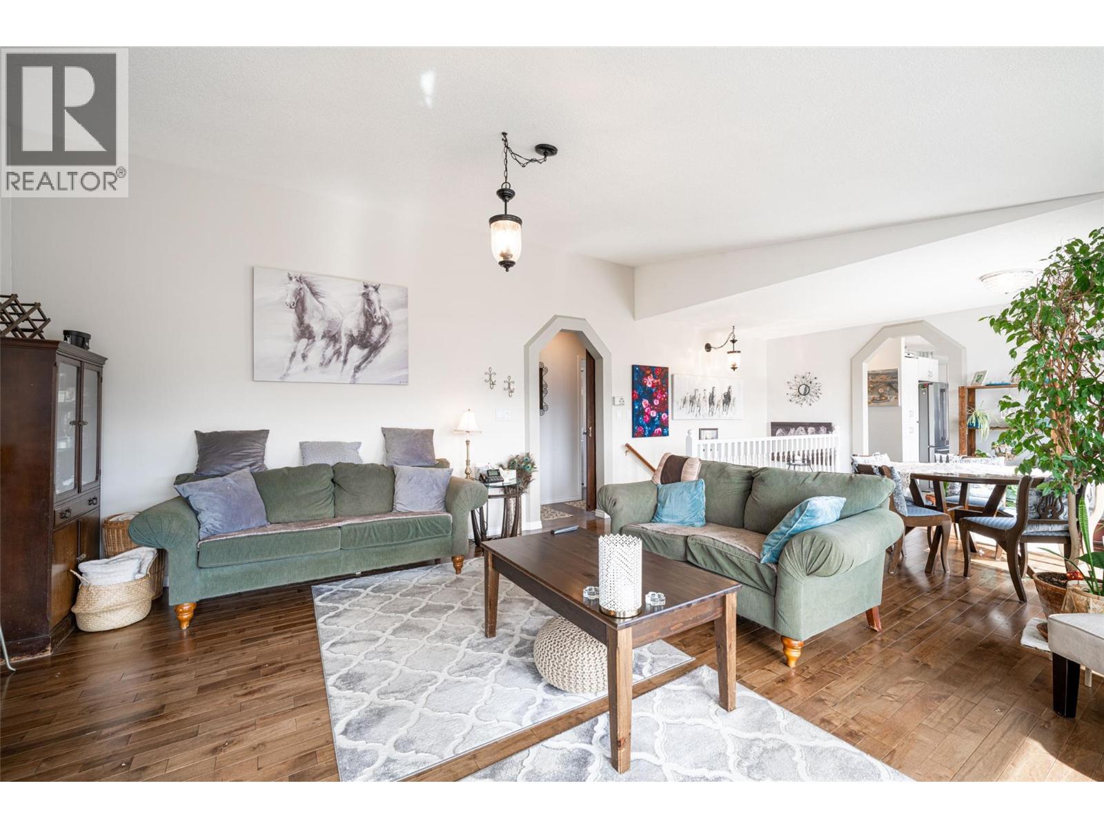 6815 Cameo Drive N, Vernon