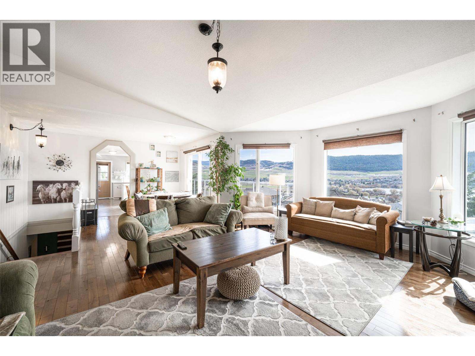 6815 Cameo Drive N, Vernon