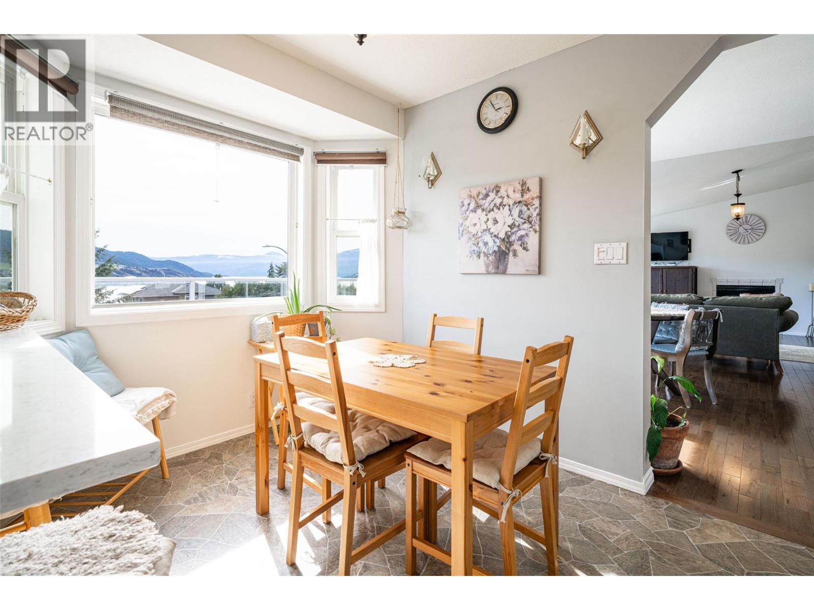 6815 Cameo Drive N, Vernon