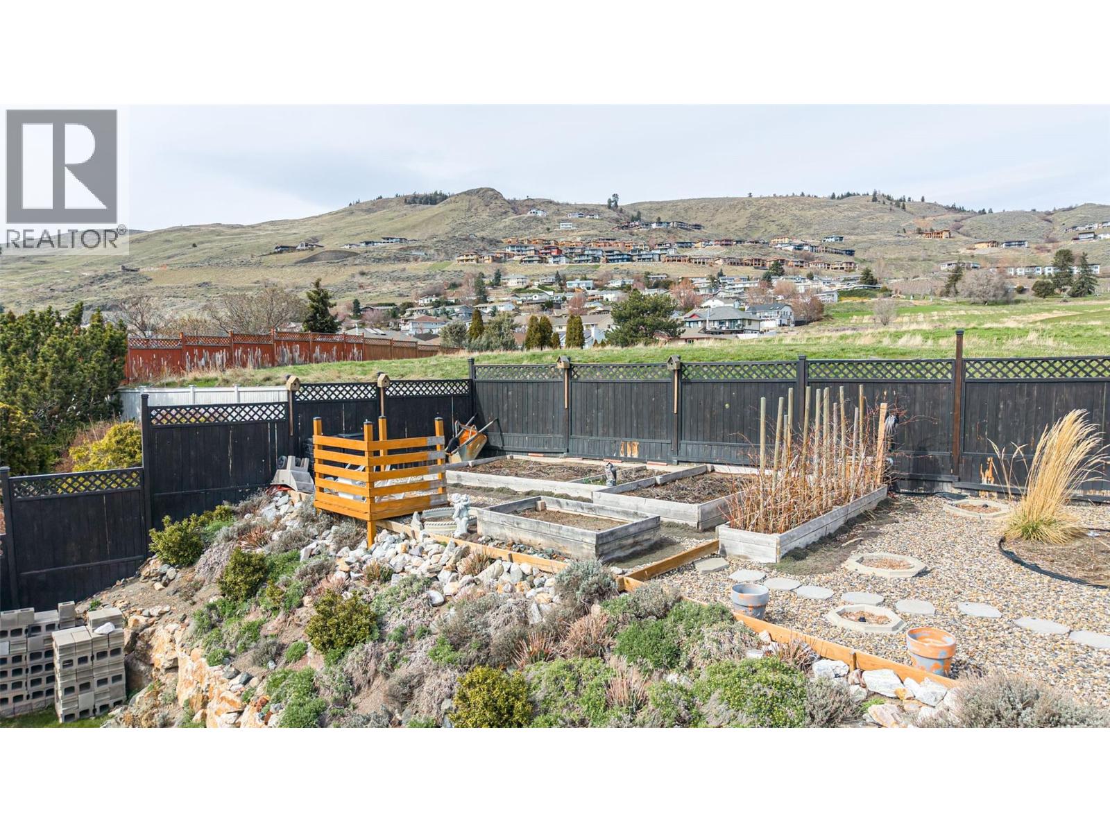 6815 Cameo Drive N, Vernon