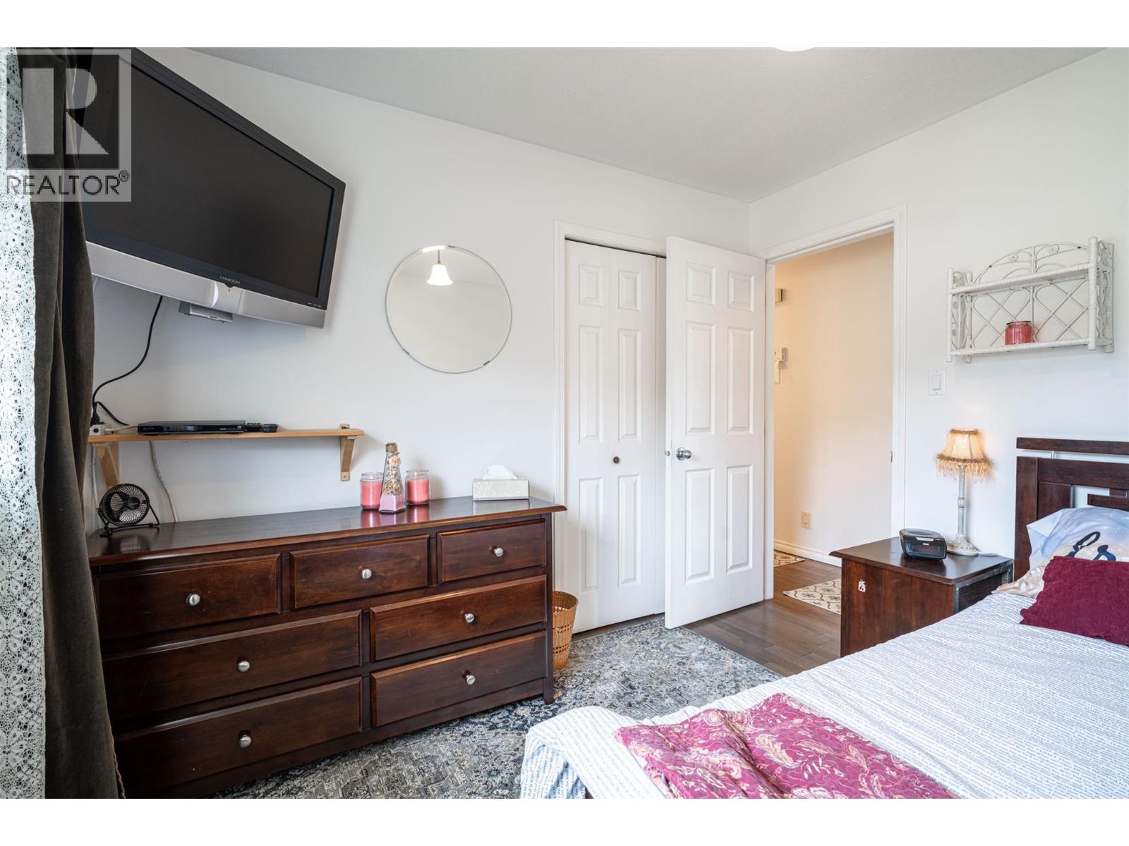 6815 Cameo Drive N, Vernon