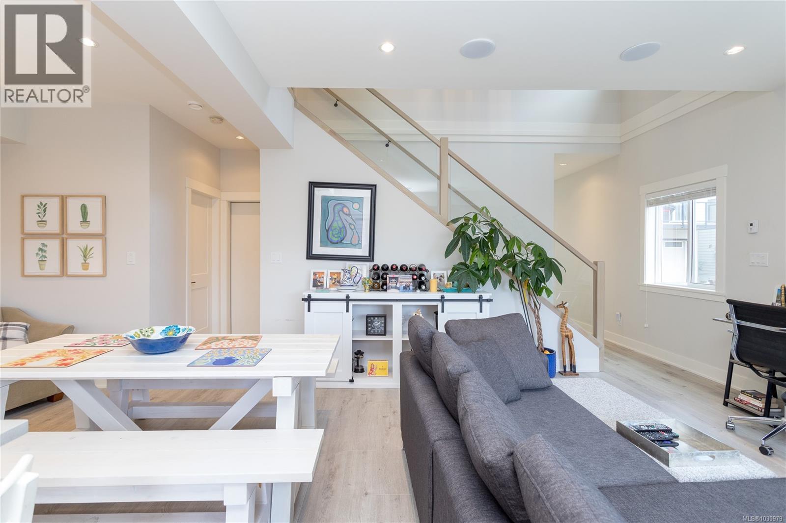 1212 Moonstone Loop, Langford