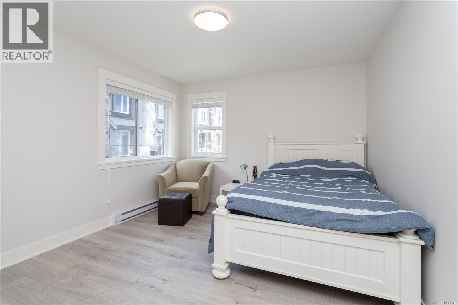 1212 Moonstone Loop, Langford