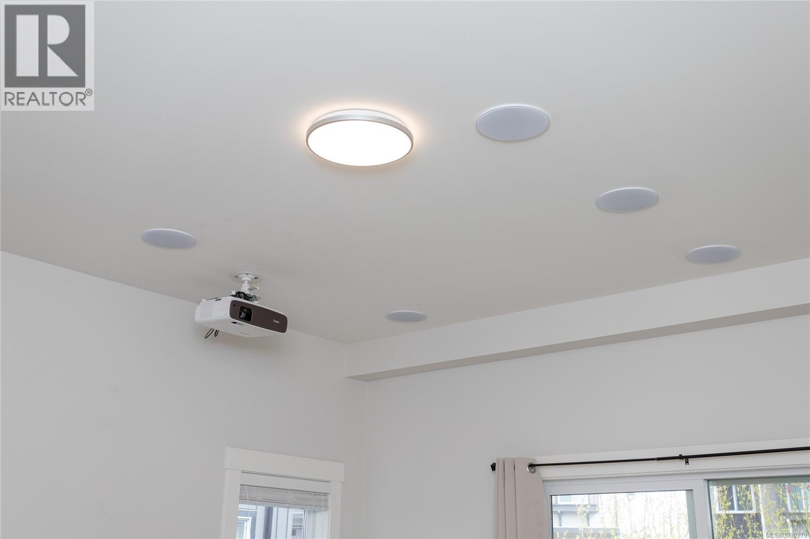 1212 Moonstone Loop, Langford