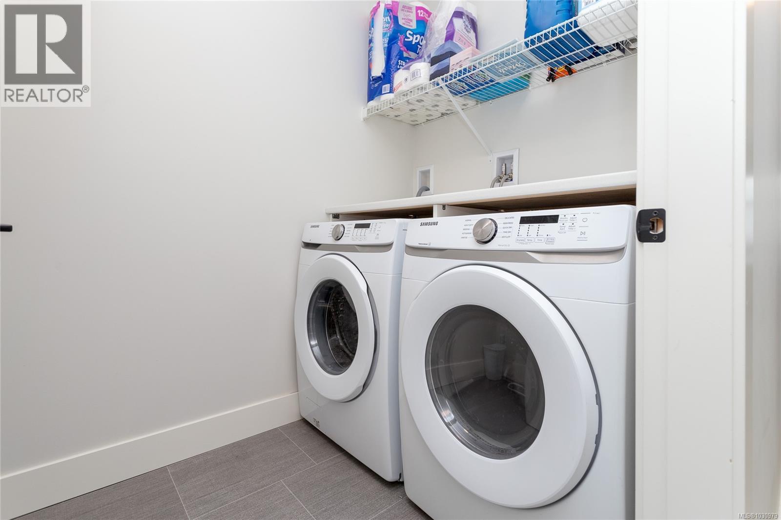 1212 Moonstone Loop, Langford