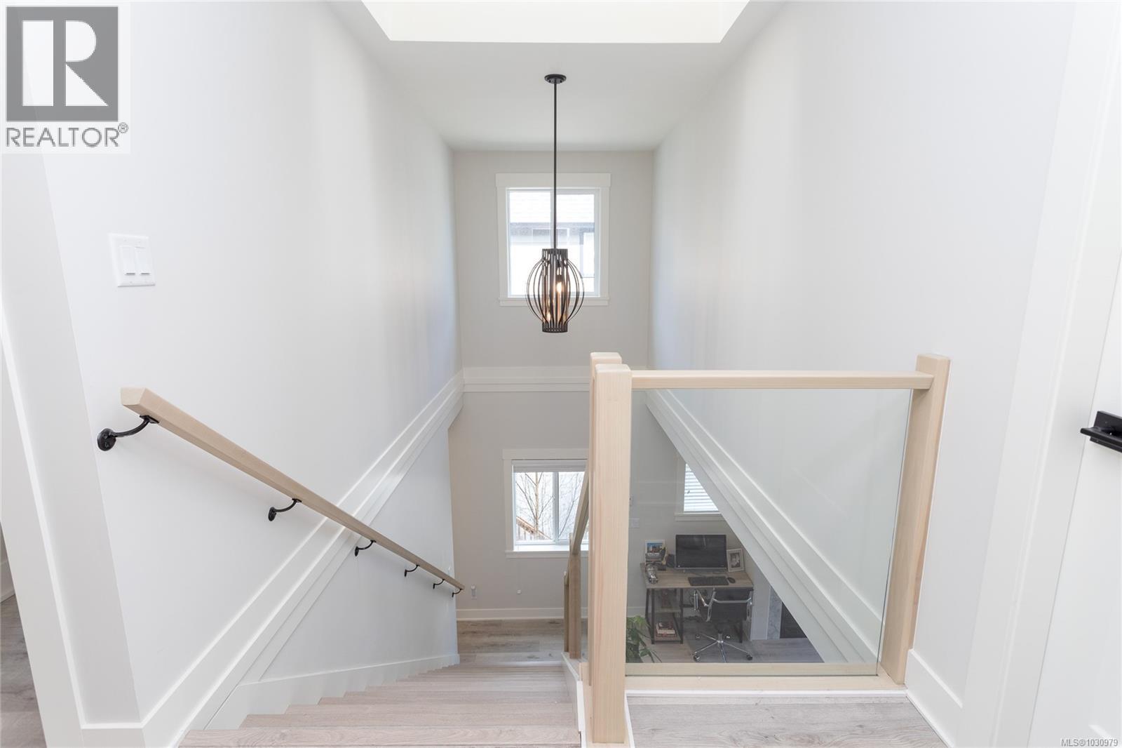 1212 Moonstone Loop, Langford