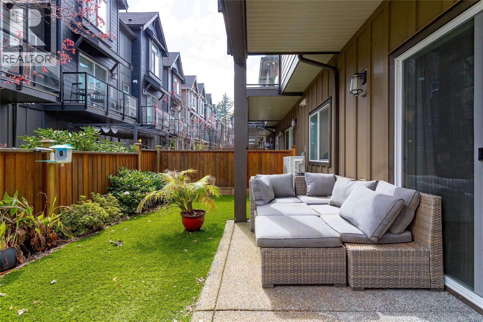 1212 Moonstone Loop, Langford