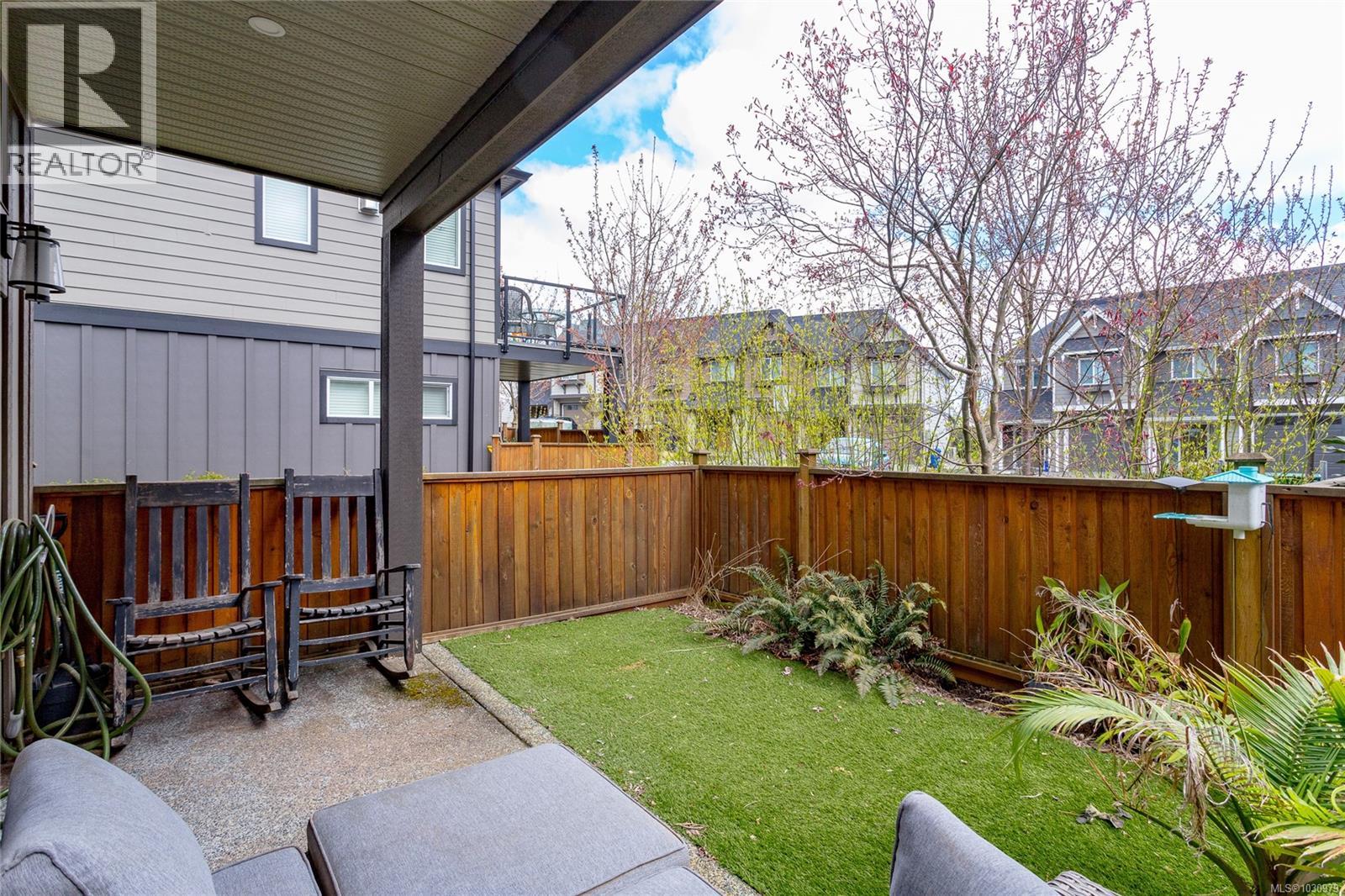 1212 Moonstone Loop, Langford
