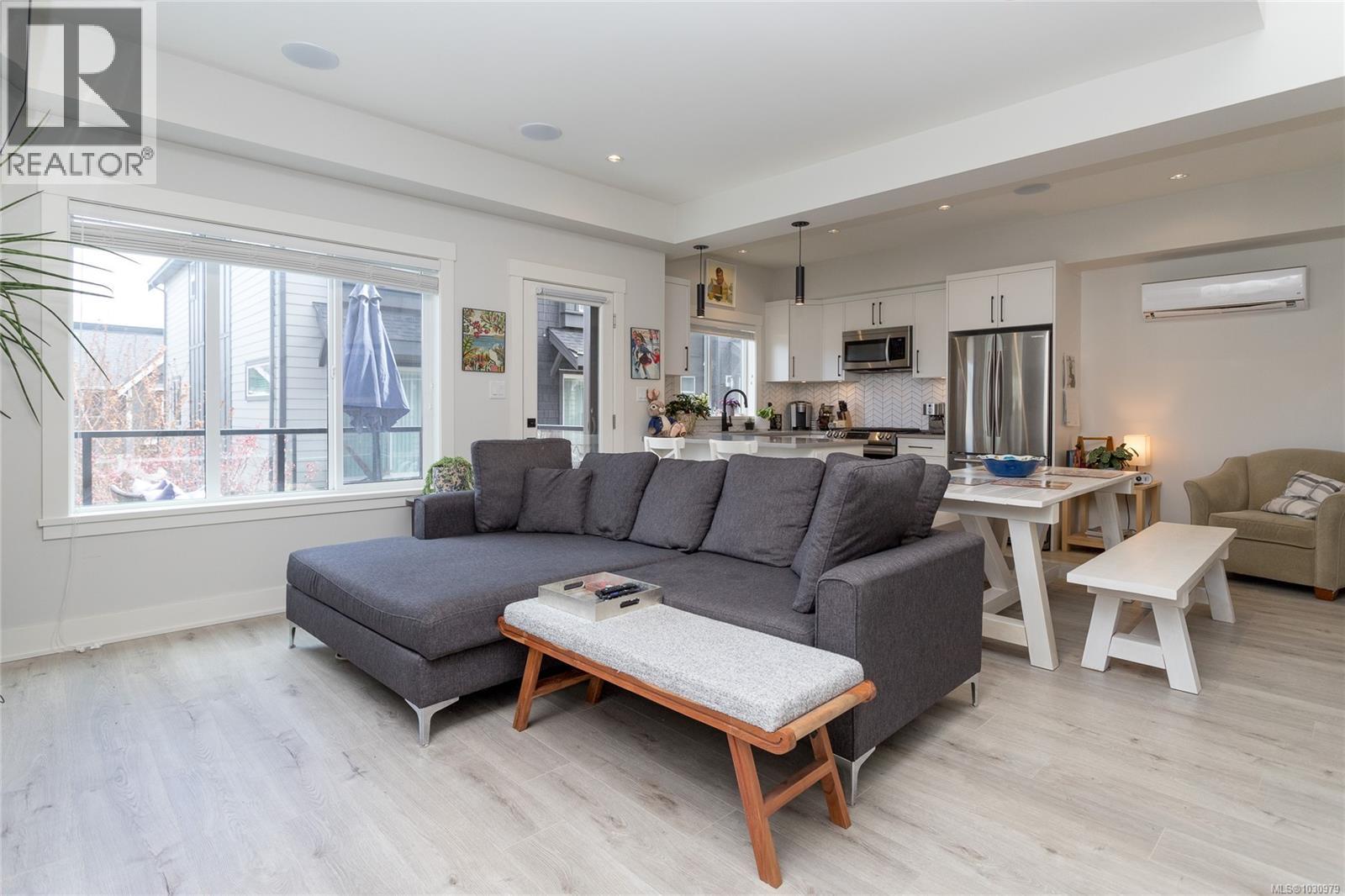 1212 Moonstone Loop, Langford