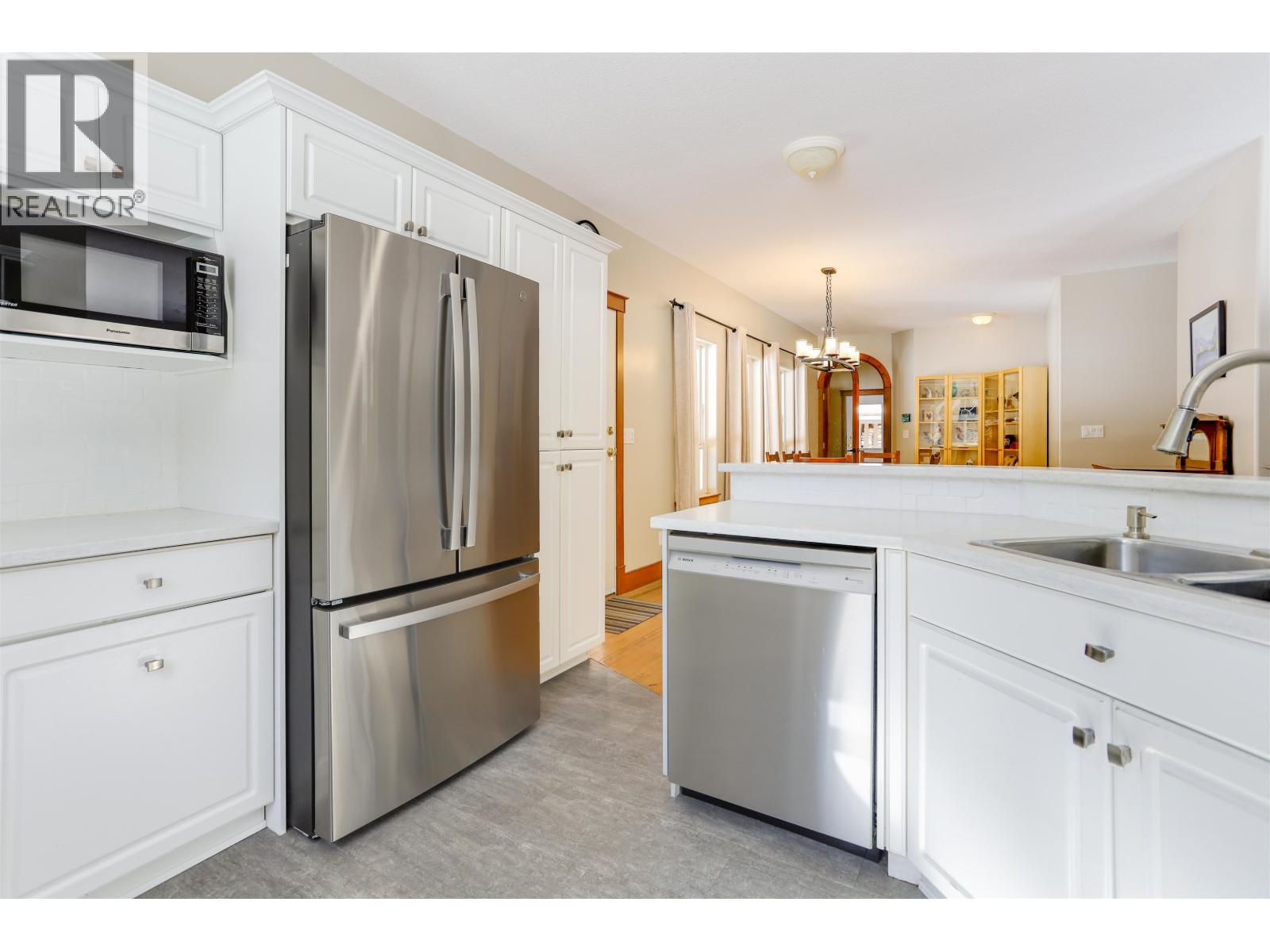 499 QUATSINO BOULEVARD, Kitimat