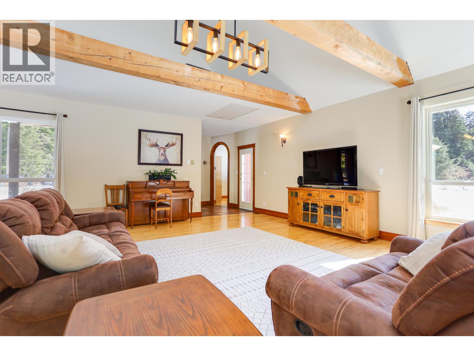 499 QUATSINO BOULEVARD, Kitimat