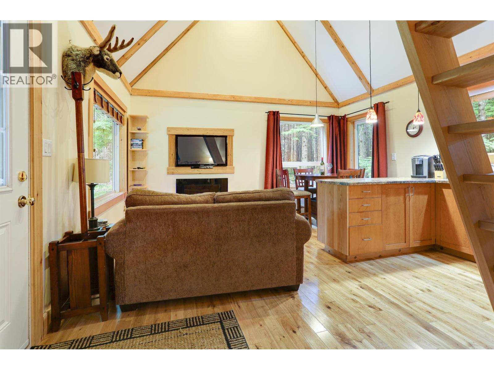 499 QUATSINO BOULEVARD, Kitimat