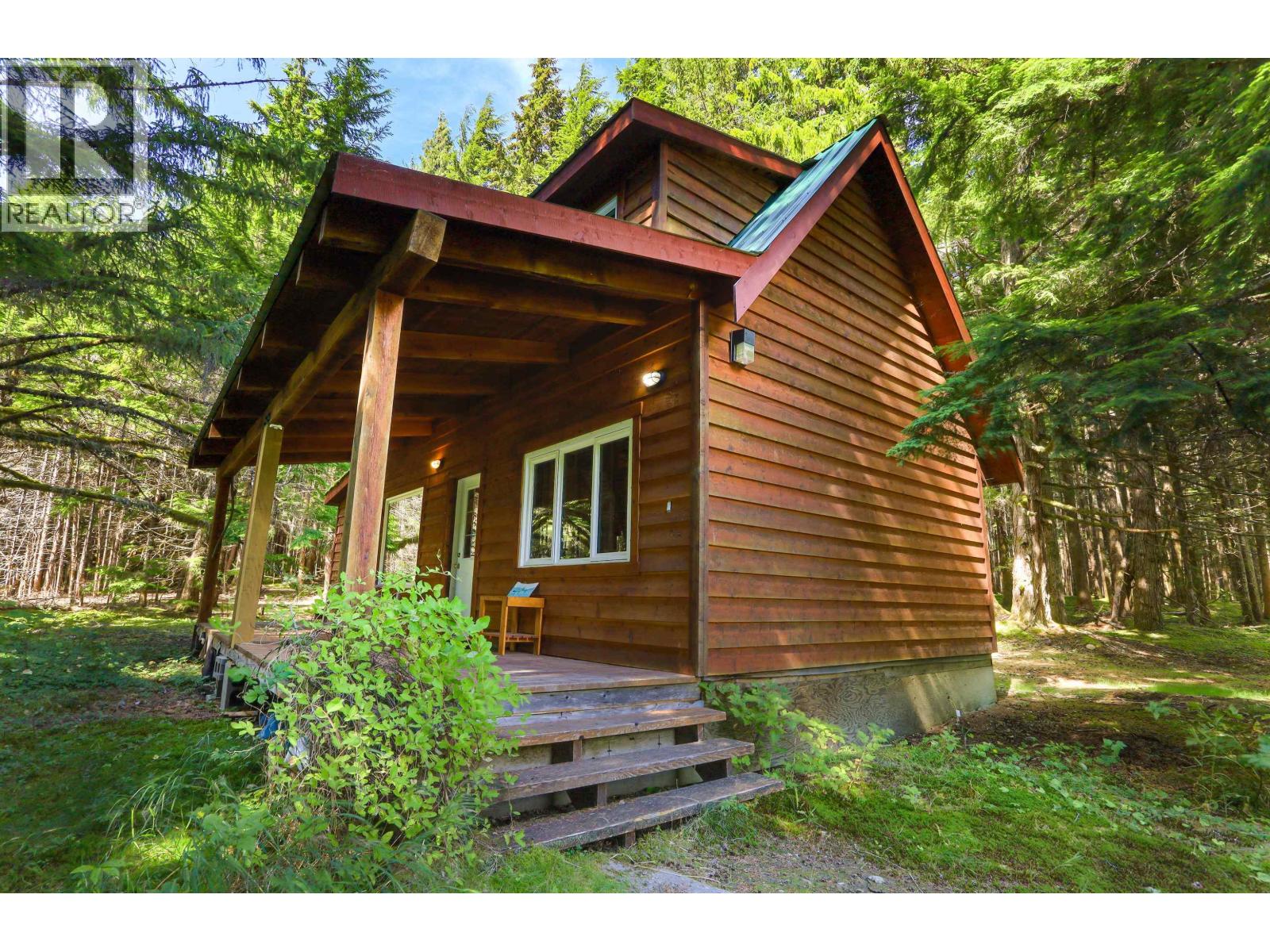 499 QUATSINO BOULEVARD, Kitimat