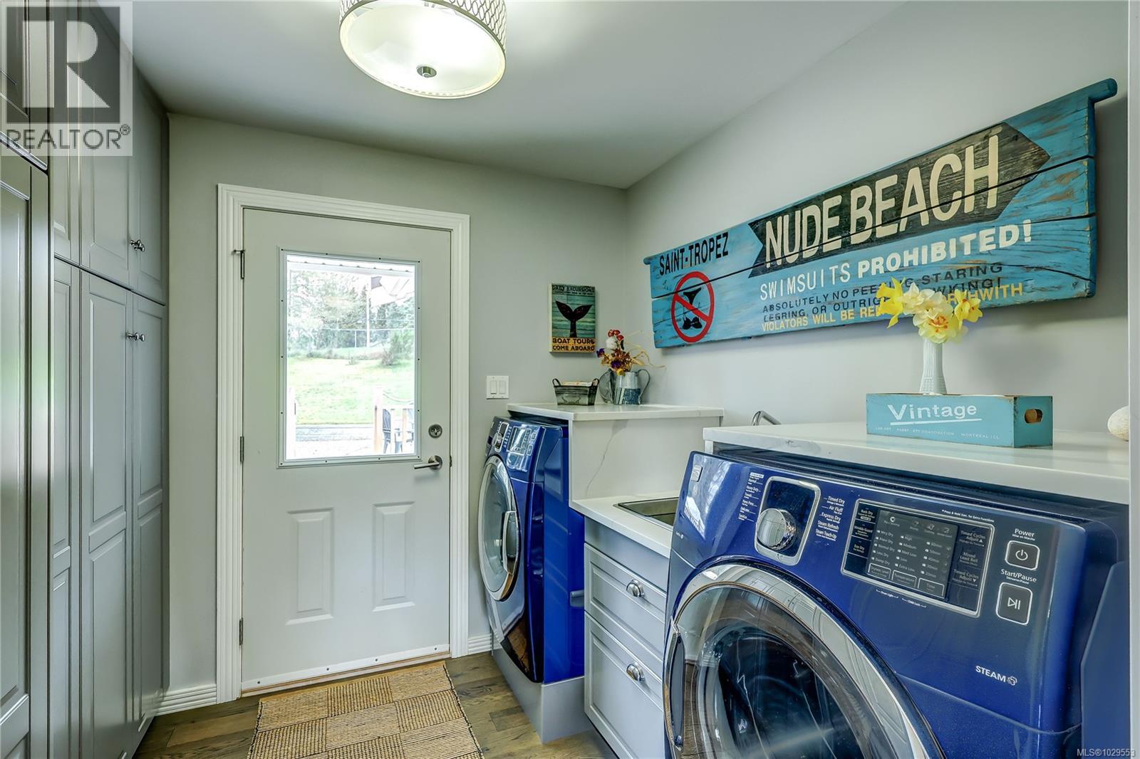 1569 Murdoch Rd, Nanaimo