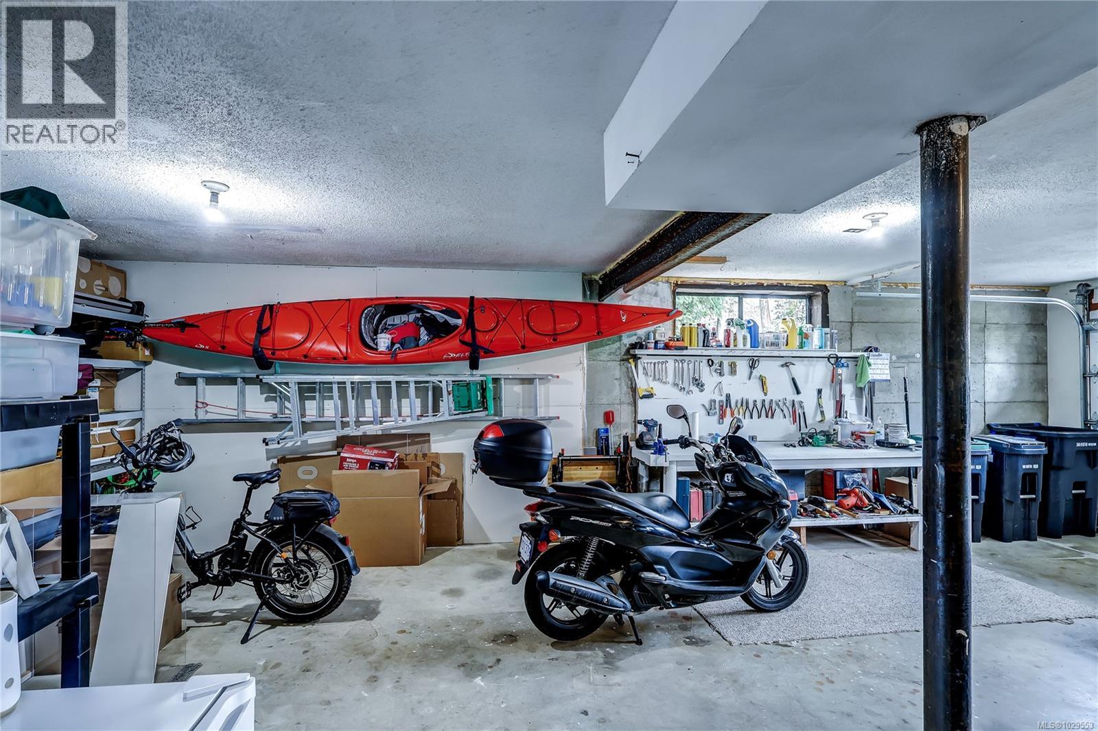 1569 Murdoch Rd, Nanaimo